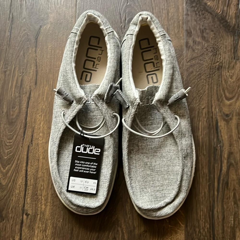 Hey Dudes Wally Linen in Iron. Brand New with Tag (NO BOX)
